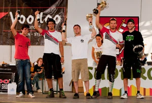 2x O´fetzn Racing auf der Siegertribüne